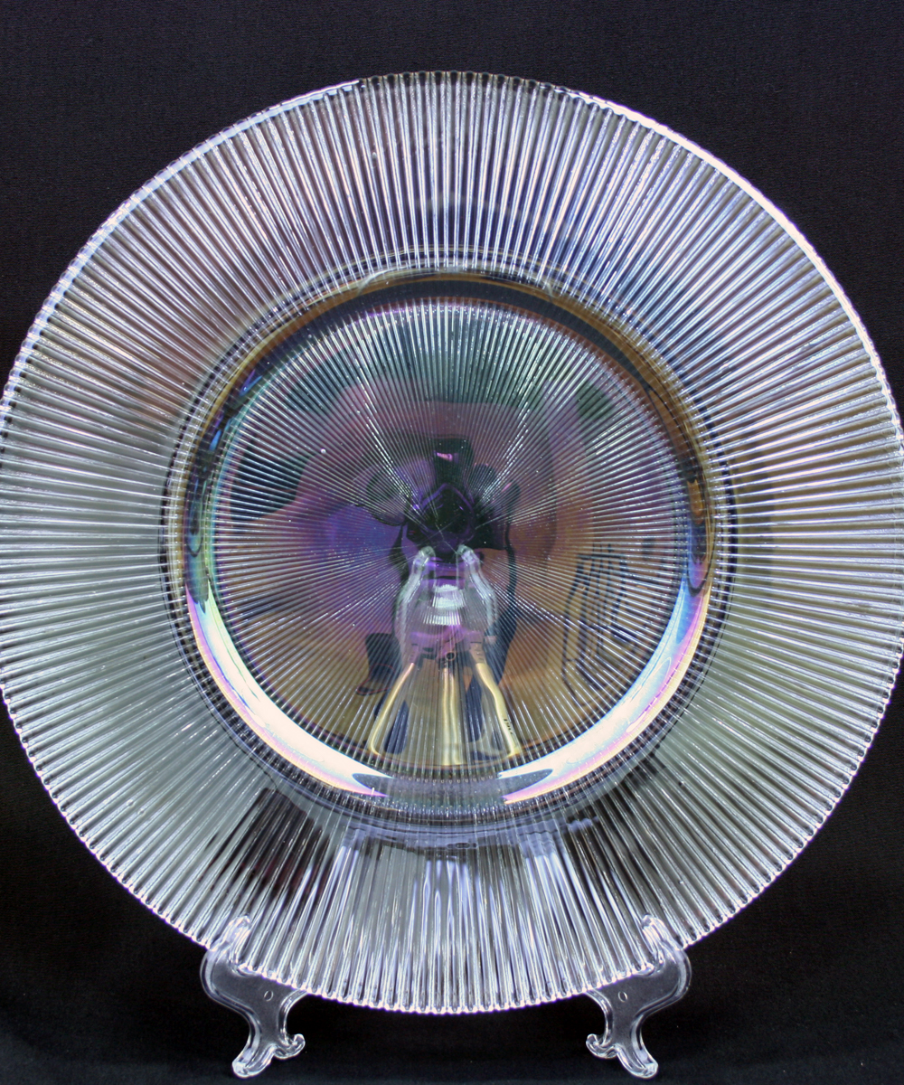 Luster Iridescent Charger